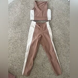 Abercrombie Curve Love Workout Set